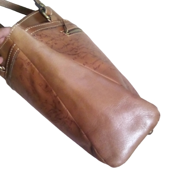 Patricia Nash Vintage MapTote Italian Leather Travel-Inspired Shoulder Bag - Picture 5 of 5